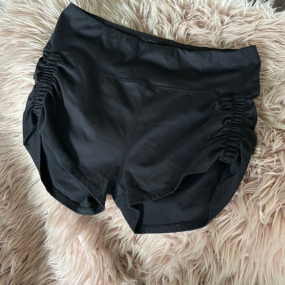 Garage Shorts - Picture 1 of 2